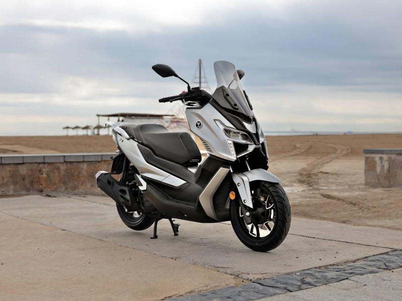 Voge SR1 125cc Voge SR1 125cc